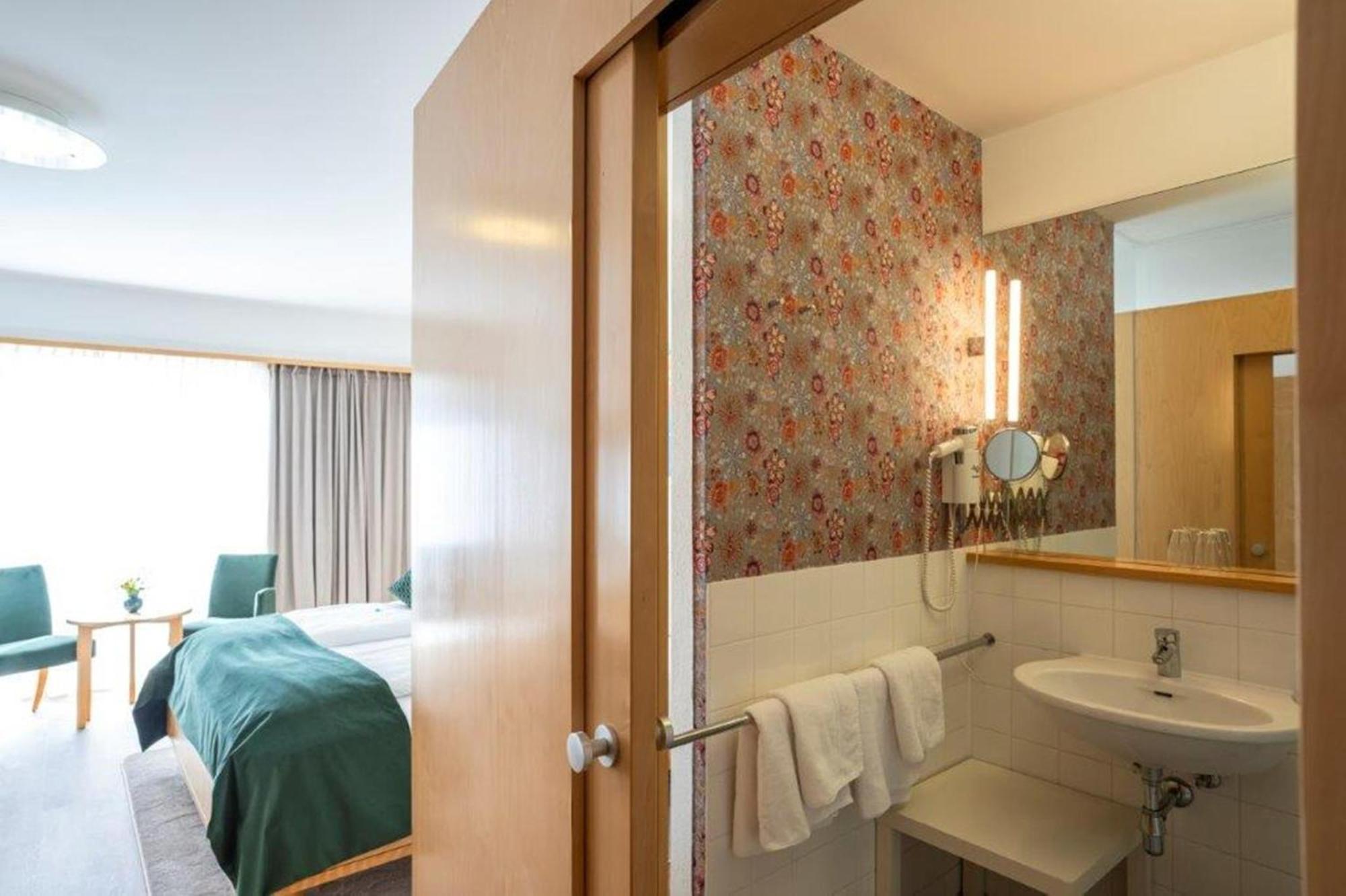 Hotel Klinglhuber Krems an der Donau Room photo
